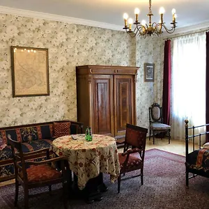 Austeria Klezmer Hois Апарт-отель